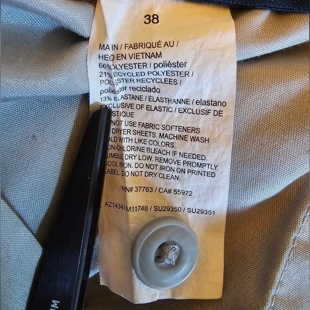 PGA Tour Golf Shorts Size 38